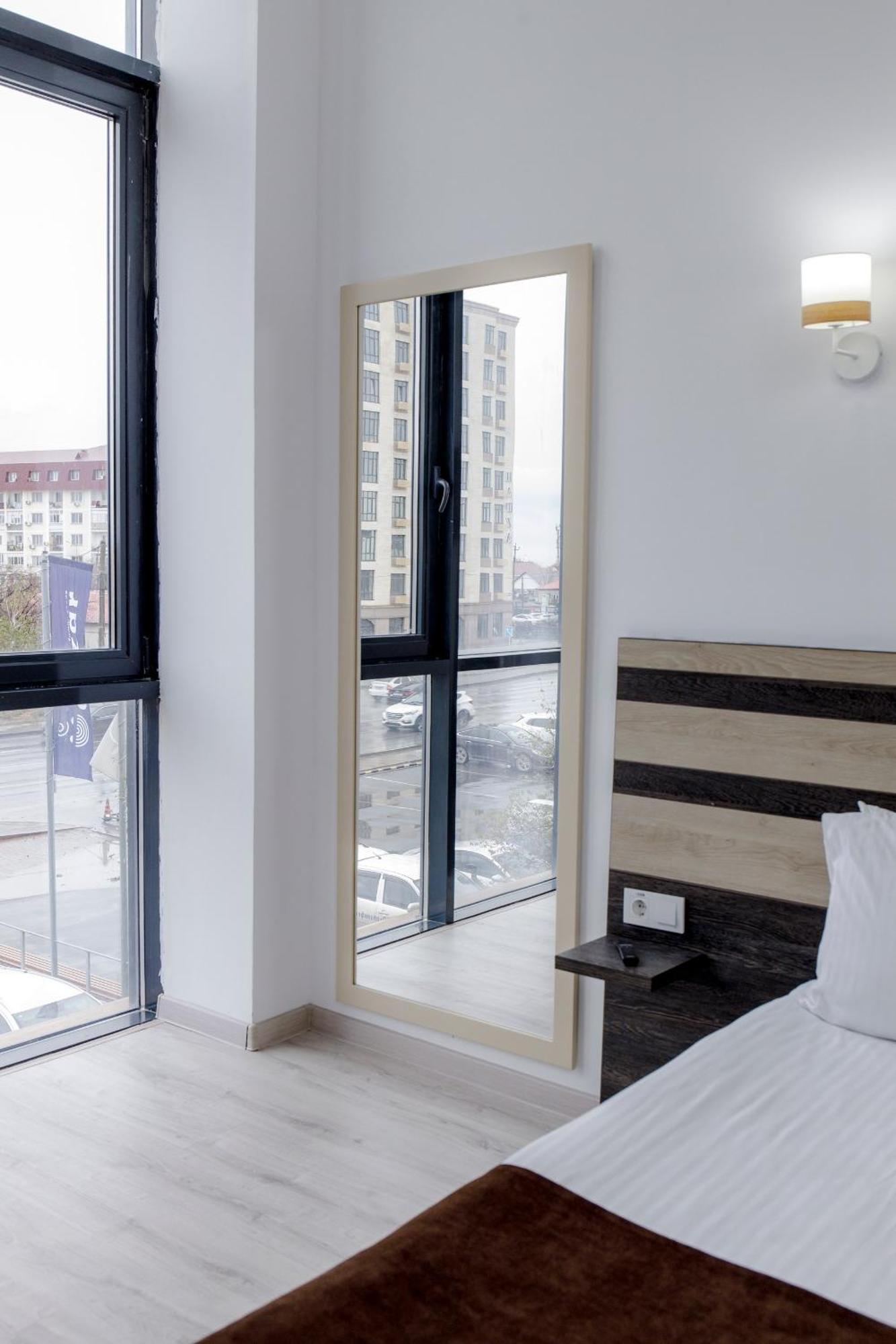 Hotel Infinity Plaza Block 1 Atyraū Exteriér fotografie