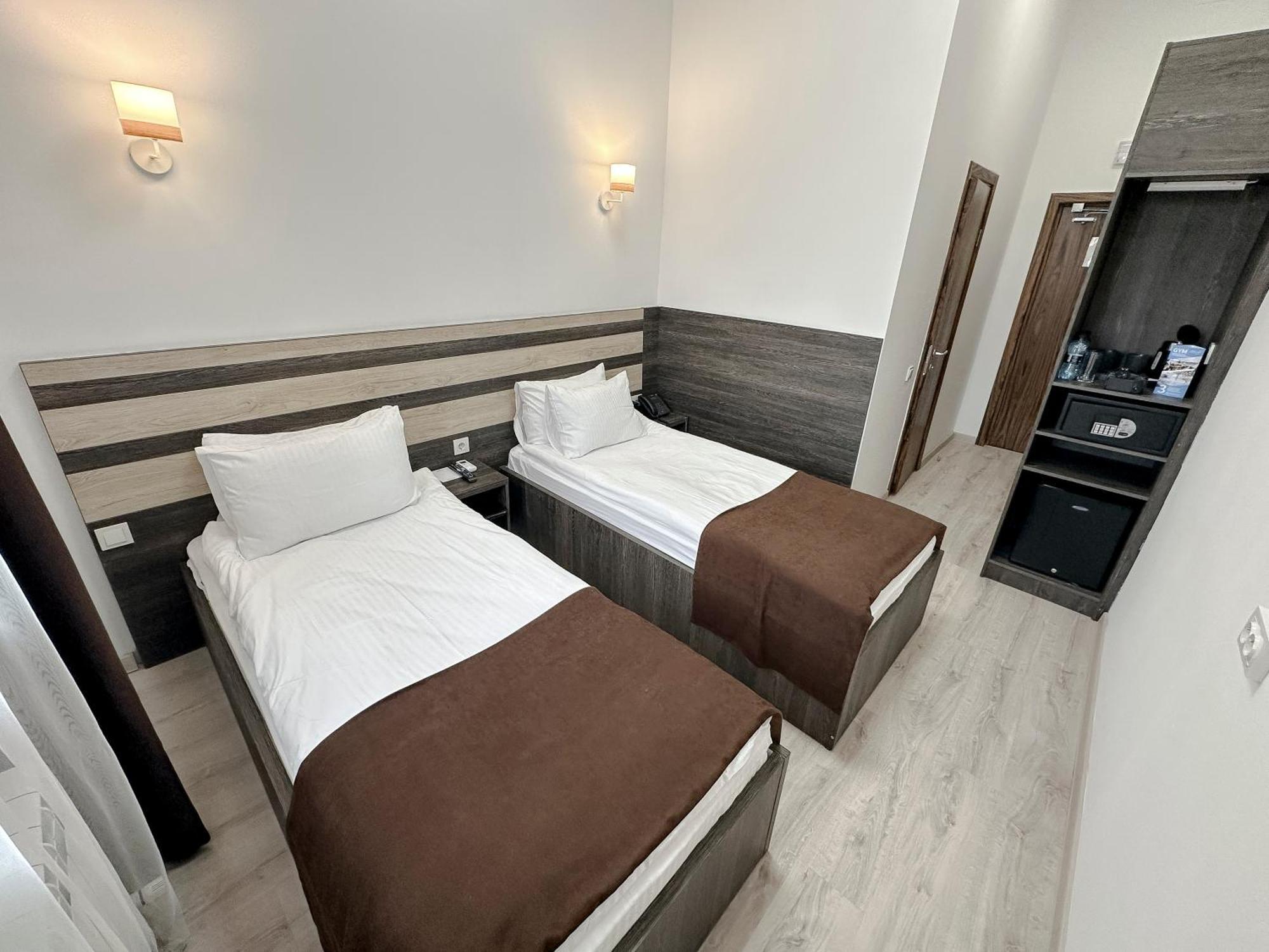 Hotel Infinity Plaza Block 1 Atyraū Exteriér fotografie