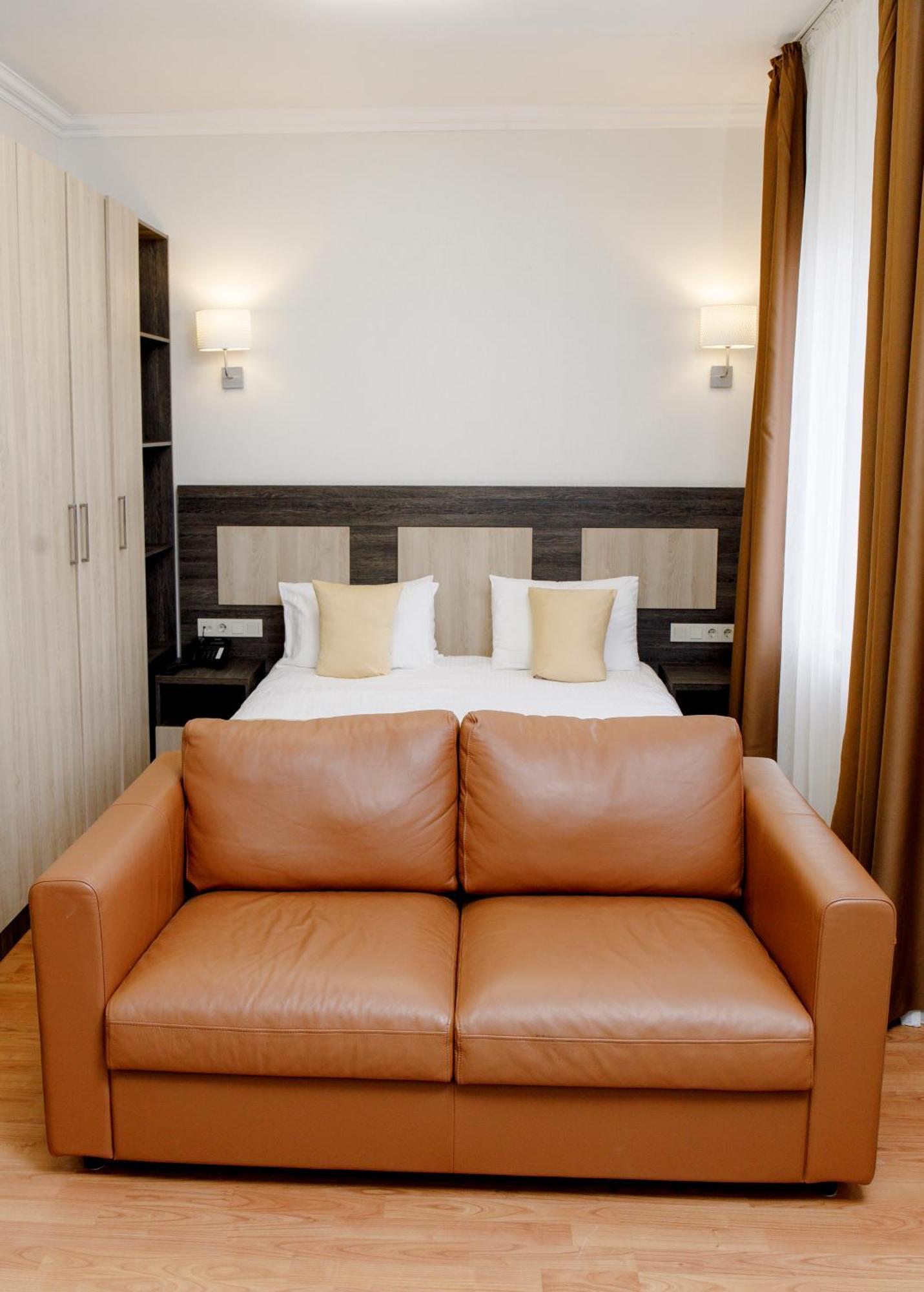 Hotel Infinity Plaza Block 1 Atyraū Exteriér fotografie